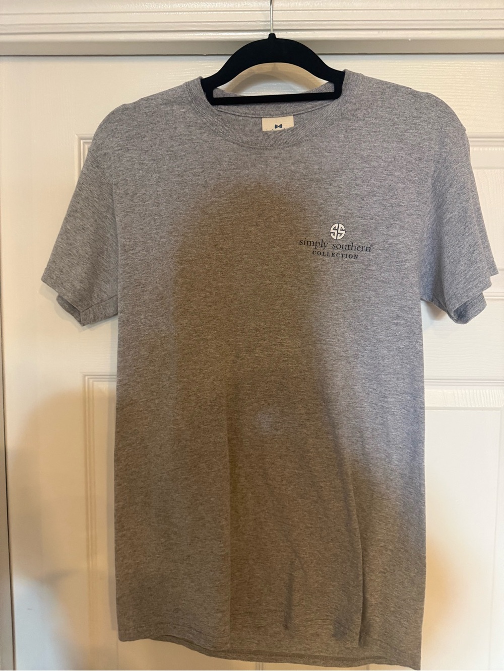 Simply Southern Women’s Gray Logo Crew Neck T-Shirt